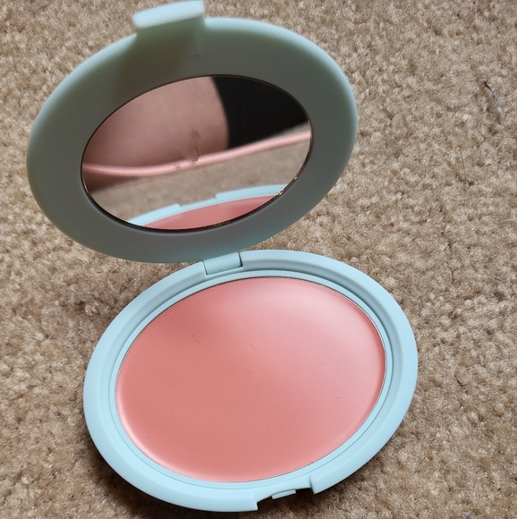 Cream blush - Picture 2 of 2